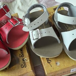 Kids Leather Buckle Sandals - White & Red